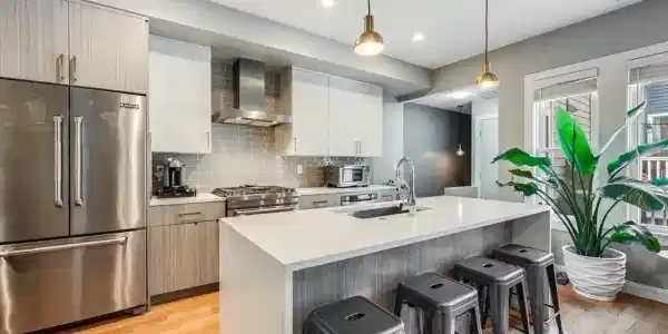 754 East 6th