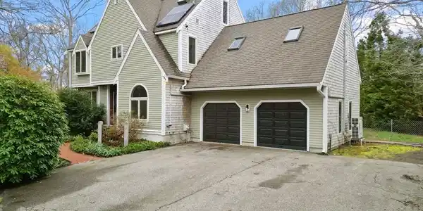 16 Ellisville Rd