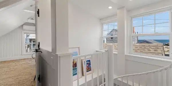 4 Middle Road