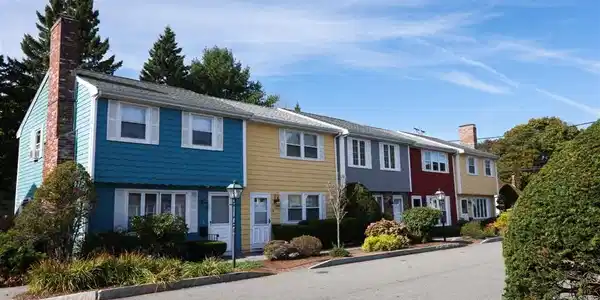 11 Railroad Ave