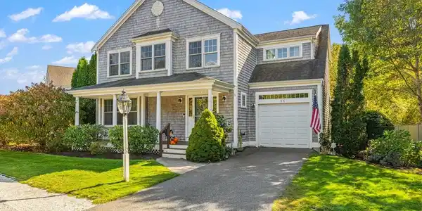 11 Mill Farm Way