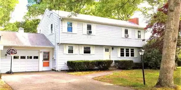 93 Wampanoag Rd