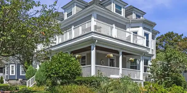 19 Eastern Ave