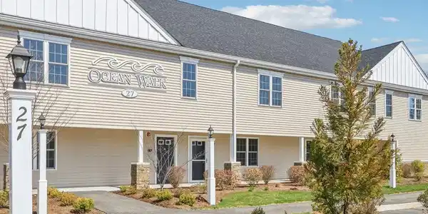 27 Ocean Walk Dr