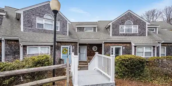 27 Harbor Hill