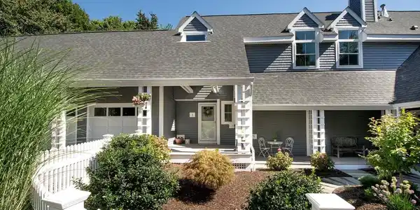1 Gatehouse Ln