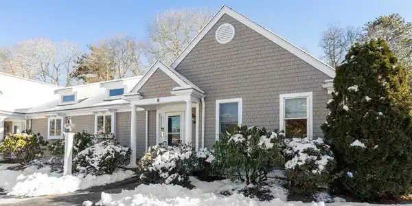 393 N Falmouth Hwy
