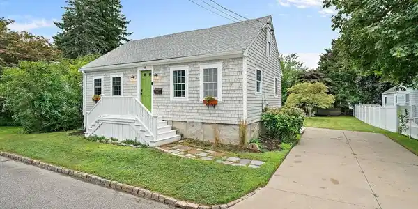 6 Allen St