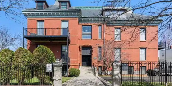 110 O St