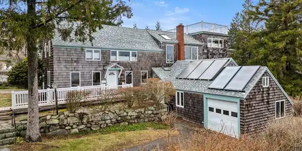 10 Landmark Lane
