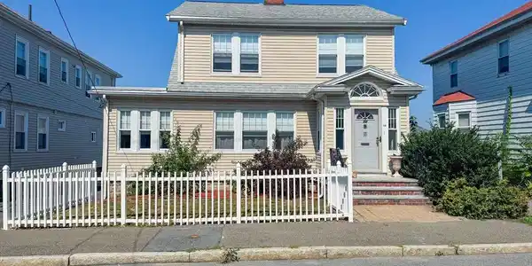 38 Cary Ave