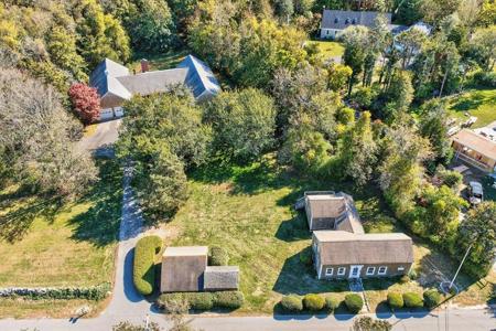 343 Tonset Rd
