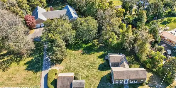 343 Tonset Rd