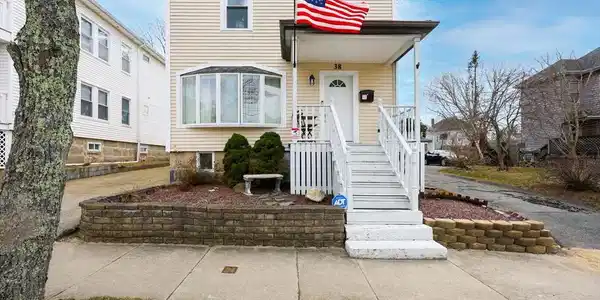 38 Willard St