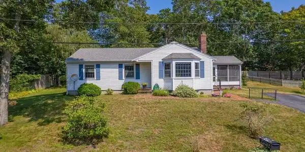 35 Elinor Lane