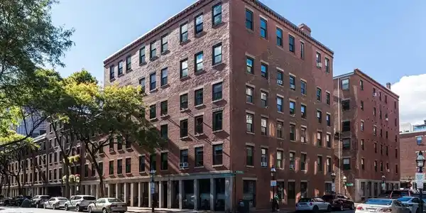 120 Commercial St