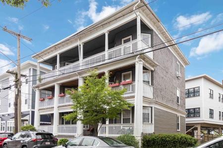 10 Beach Rd