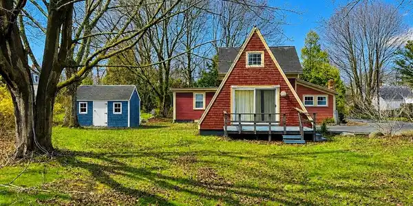 4 Toomey Lane