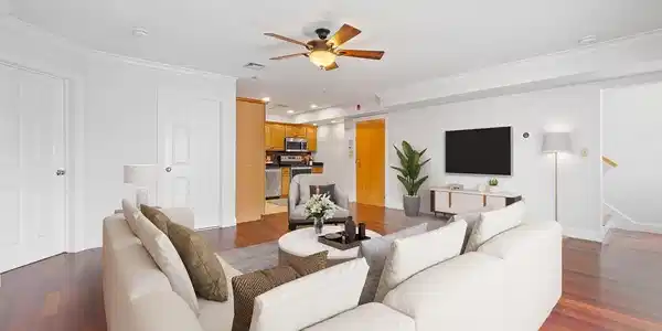 39 Fenton St
