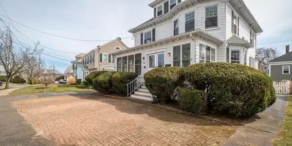 12 Savoy Rd