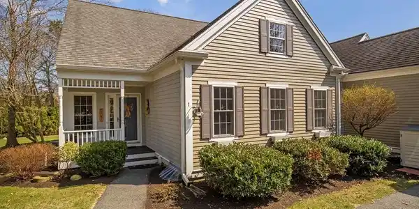 1 Prestwick Rd