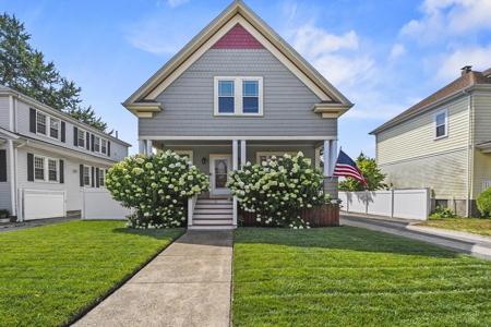11 Huttleston Ave