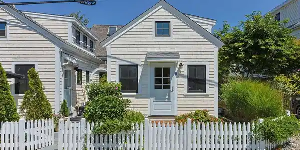 10 Washington Avenue