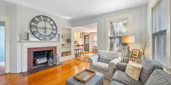 29 Front St