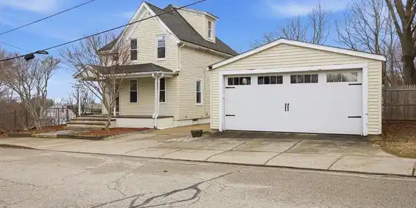 12 Savery Ave