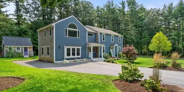 23 Grace Ln