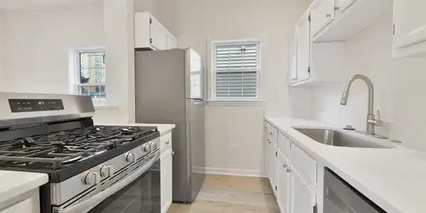 39 Middle St