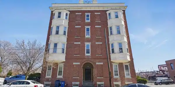 37 Winnisimmet St