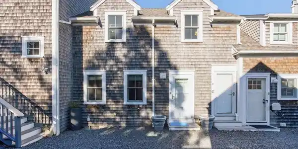 16 Conwell Street