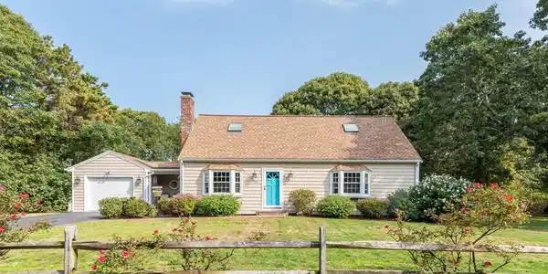 150 Meadow Dr
