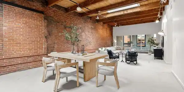 33 Sleeper St