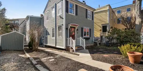 18-18R Putnam Street