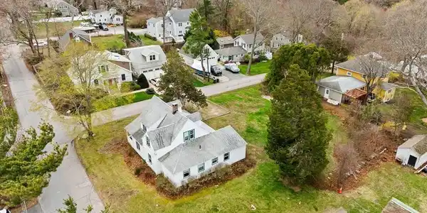 12 Ferry Hill Road