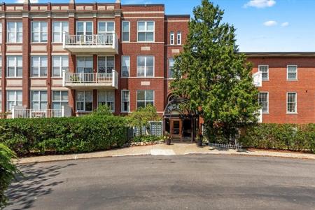 100 Parks St