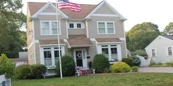 64 Oak Street