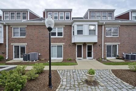 142 Quincy Shore Dr