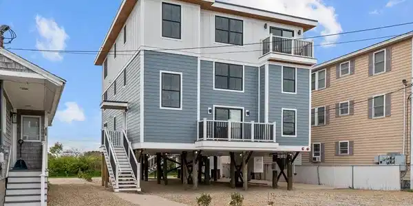 30 Cable Ave
