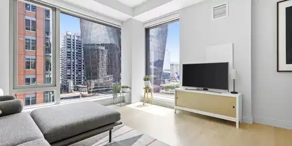 135 Seaport Blvd