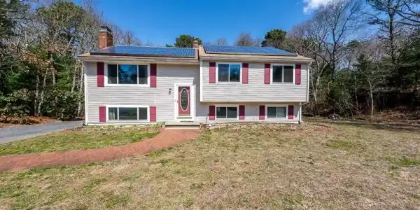 27 Howard Ave