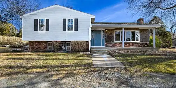 49 Broken Bow Ln