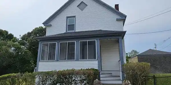 65 Woodlawn St