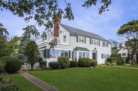 189 Lynn Shore Dr