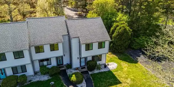 137 Crescent Ln