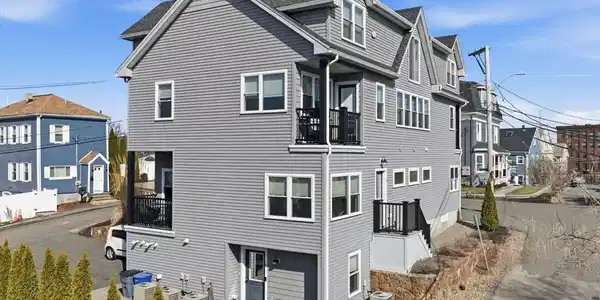 21 Summit Avenue