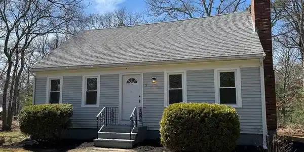 3 Spinnaker Ln