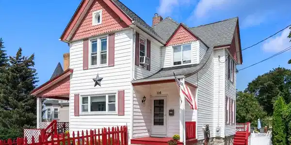 116 French St